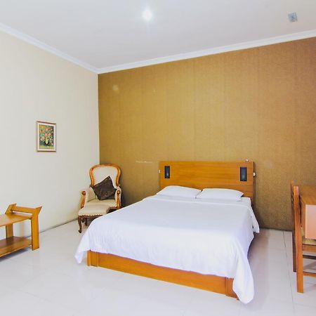 Hotel Bandara Asri Kalasan Экстерьер фото