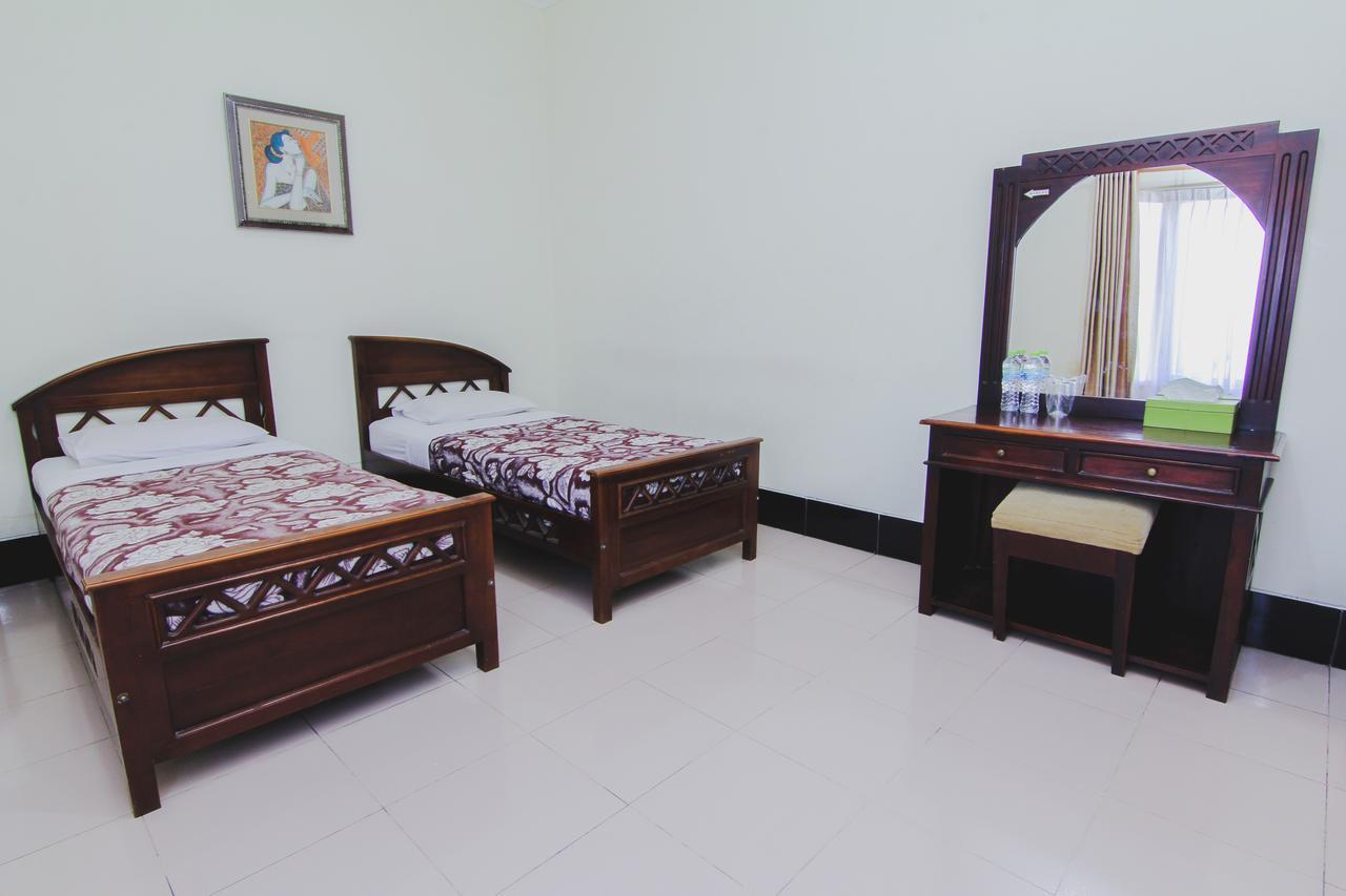 Hotel Bandara Asri Kalasan Экстерьер фото