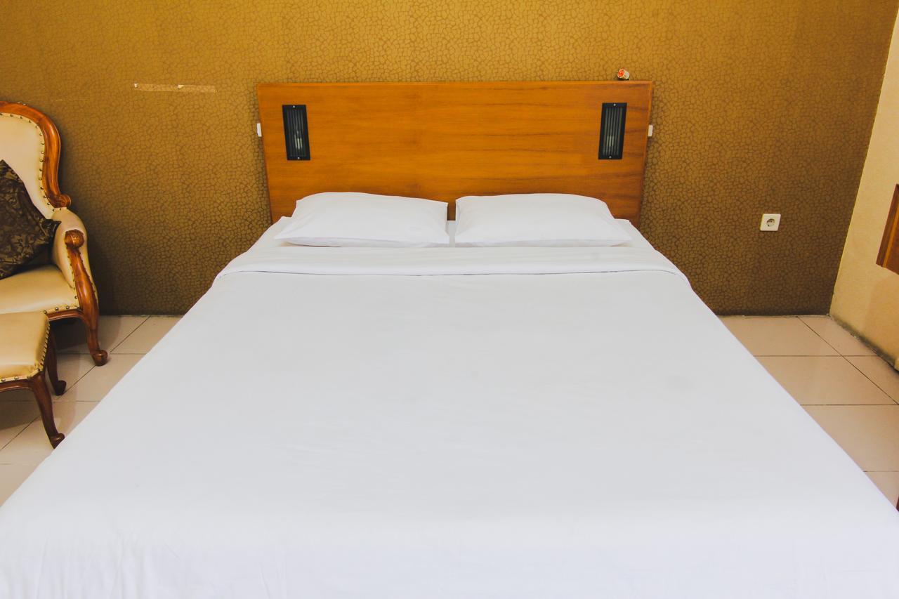 Hotel Bandara Asri Kalasan Экстерьер фото