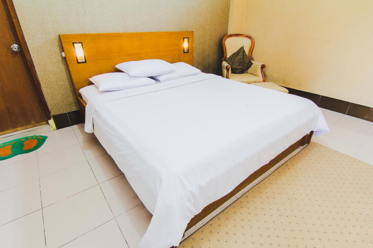 Hotel Bandara Asri Kalasan Экстерьер фото