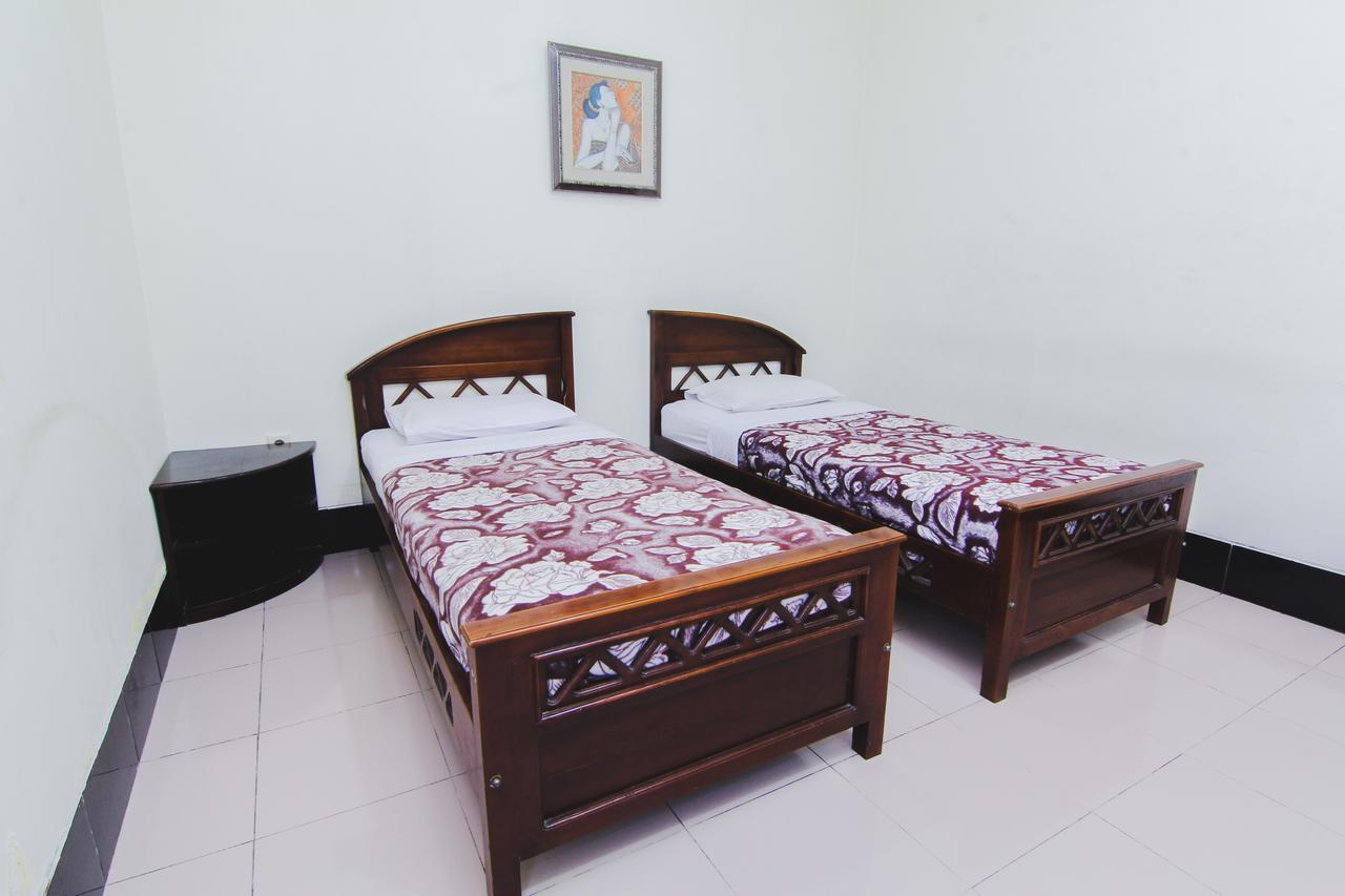 Hotel Bandara Asri Kalasan Экстерьер фото