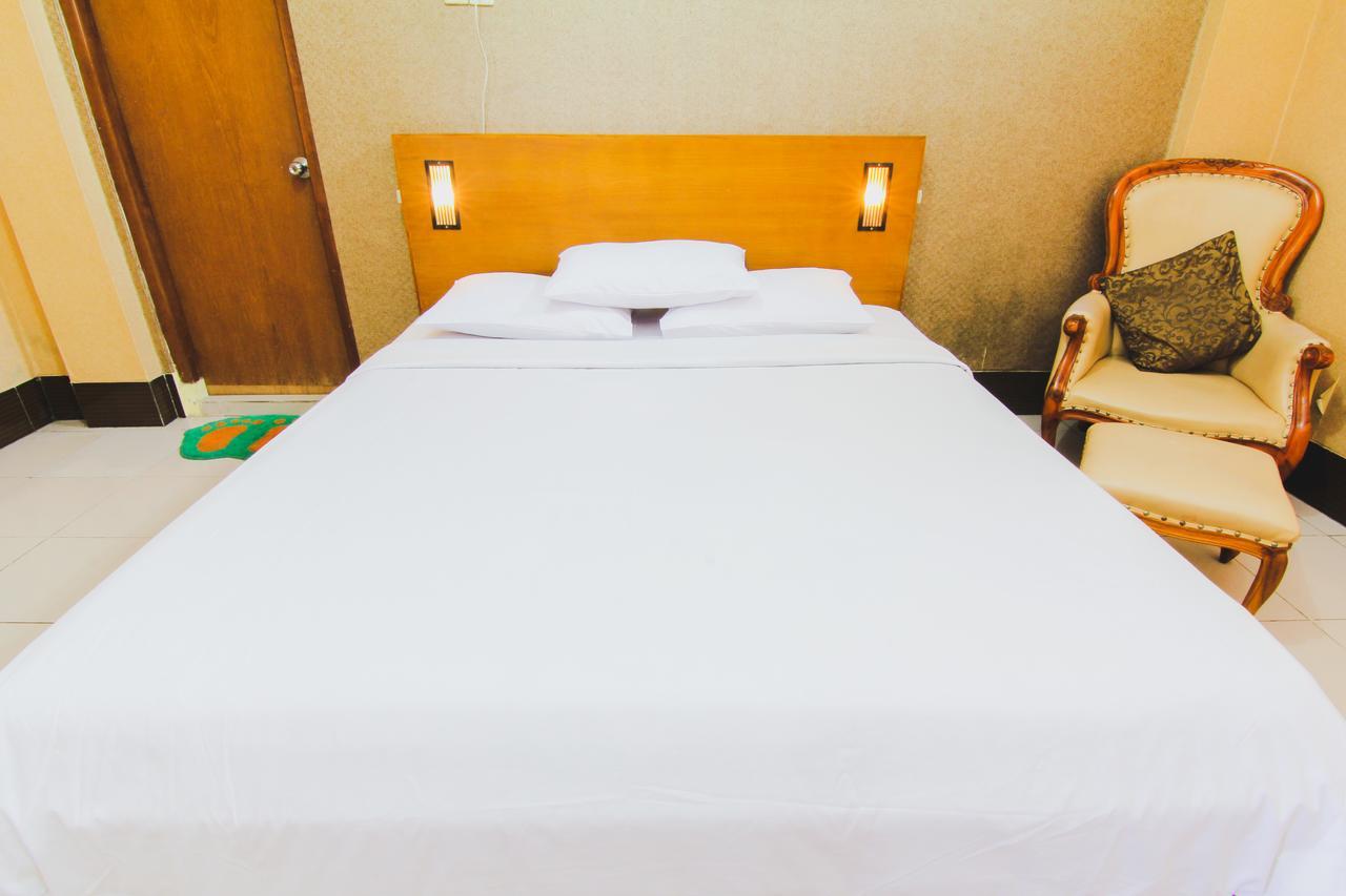 Hotel Bandara Asri Kalasan Экстерьер фото