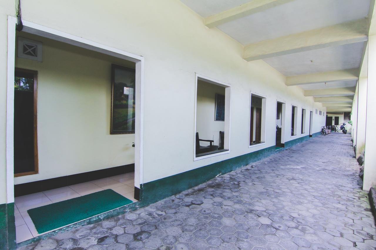 Hotel Bandara Asri Kalasan Экстерьер фото