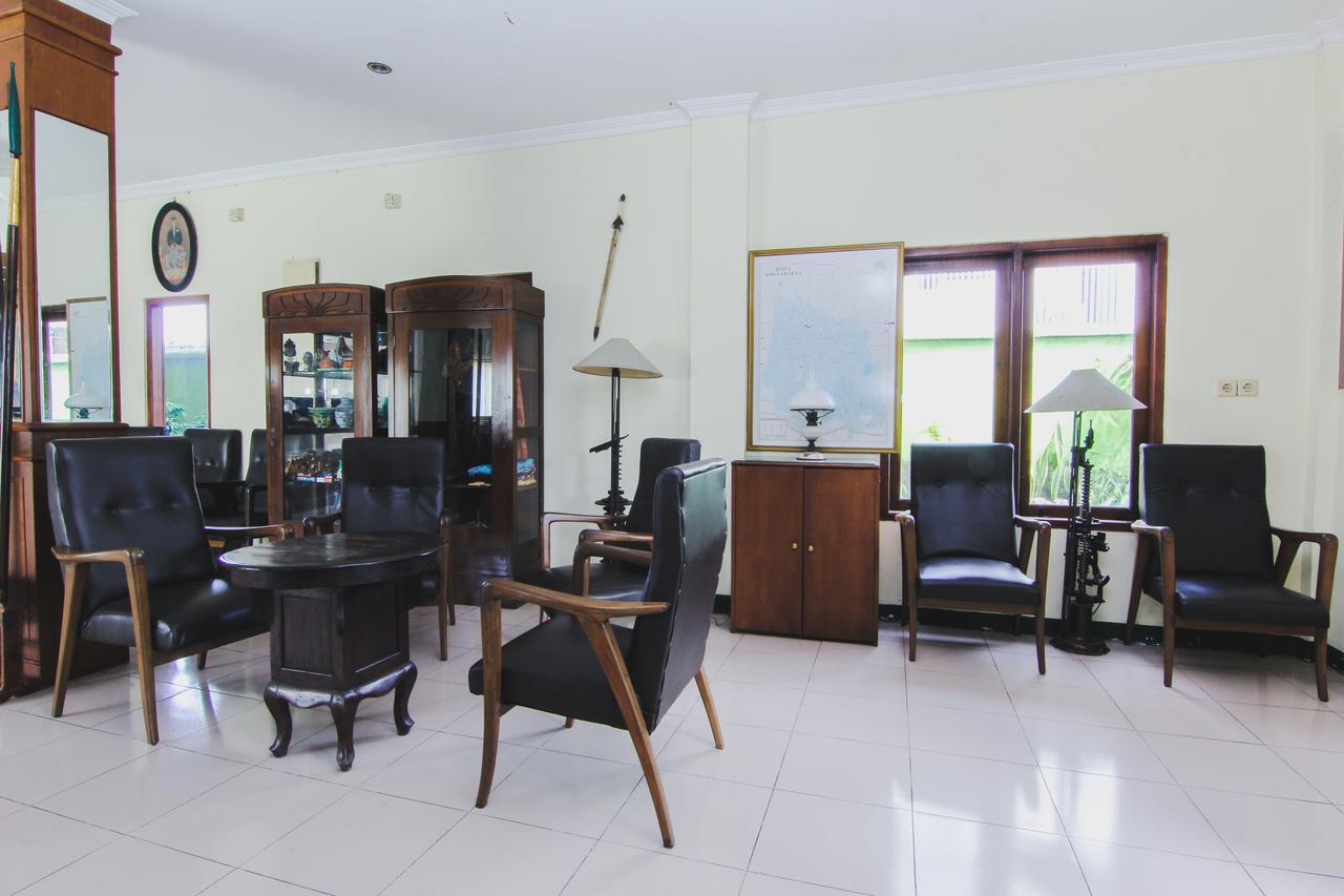 Hotel Bandara Asri Kalasan Экстерьер фото